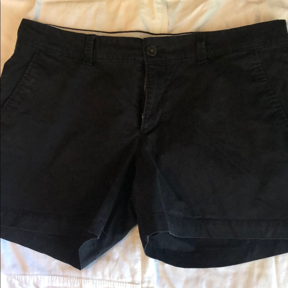 Old Navy black shorts